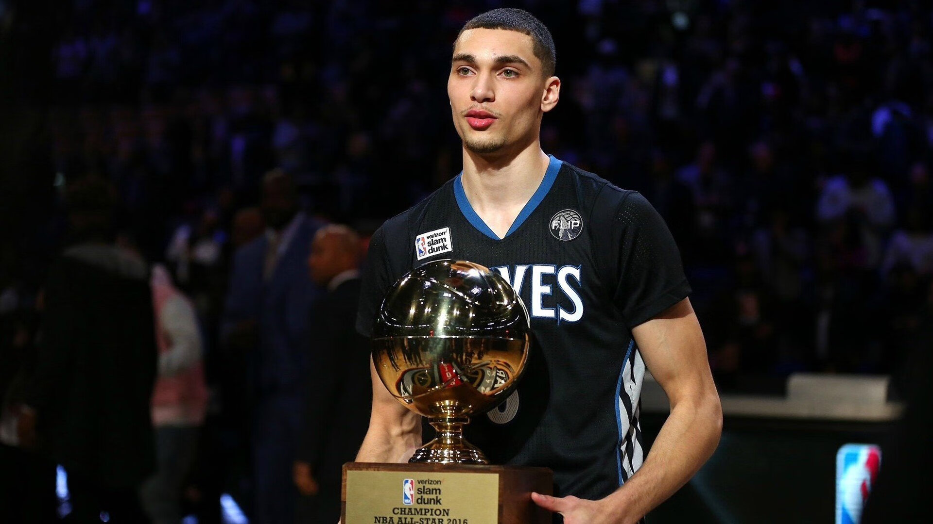 九游体育官方app-最佳进球：欧冠年度最精彩的那一脚，欧冠最佳球员